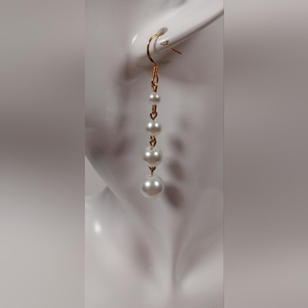 FAUX PEARL CHAIN EARRINGS 2 INCHES minimalst retroglam twee - Picture 1 of 4